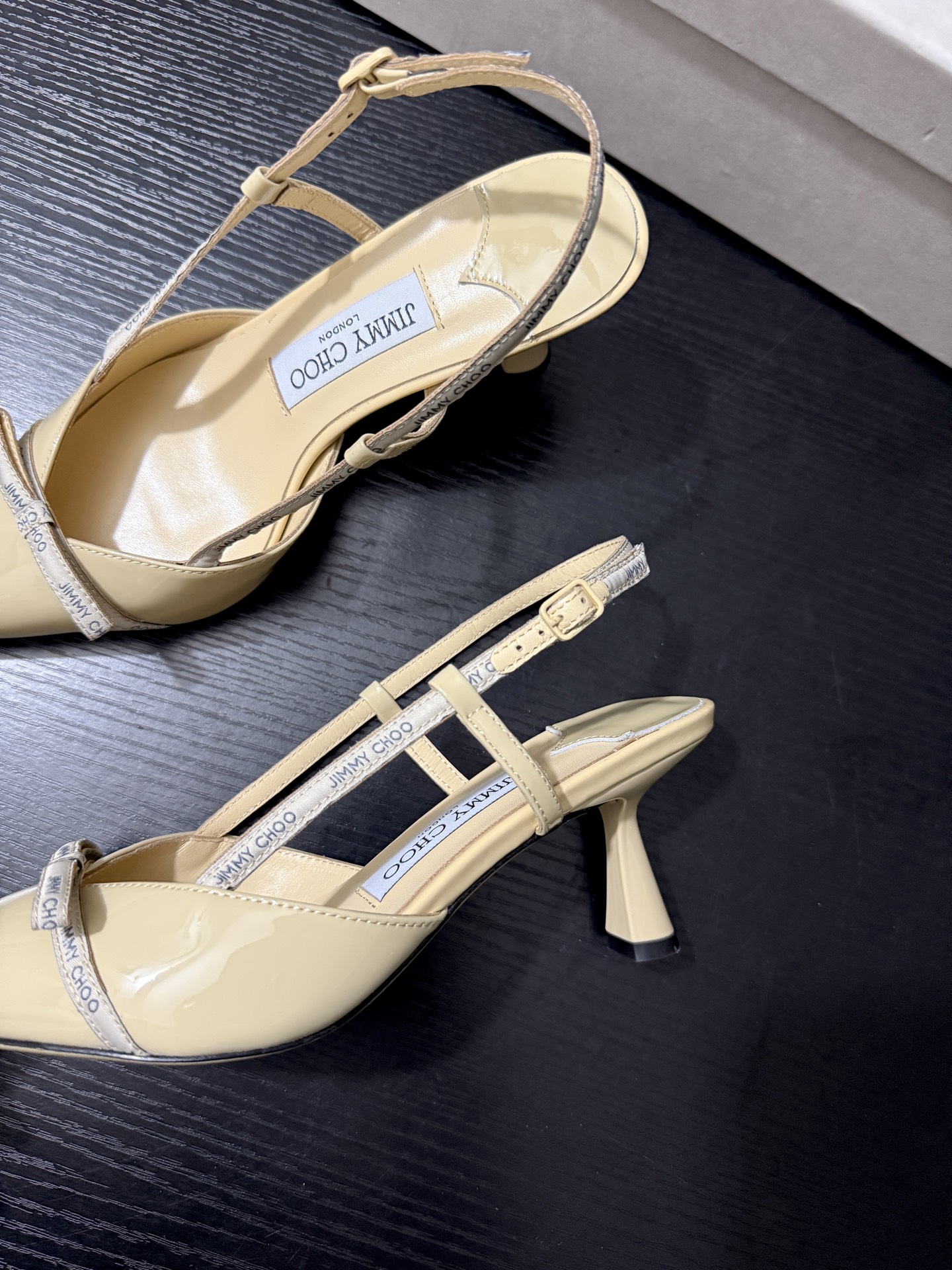 JIMMY CHOO JC 尖头 女士休闲鞋 高跟鞋 漆皮 女款 6.5CM 乳酪色B5 CAMILA65JGW122017
