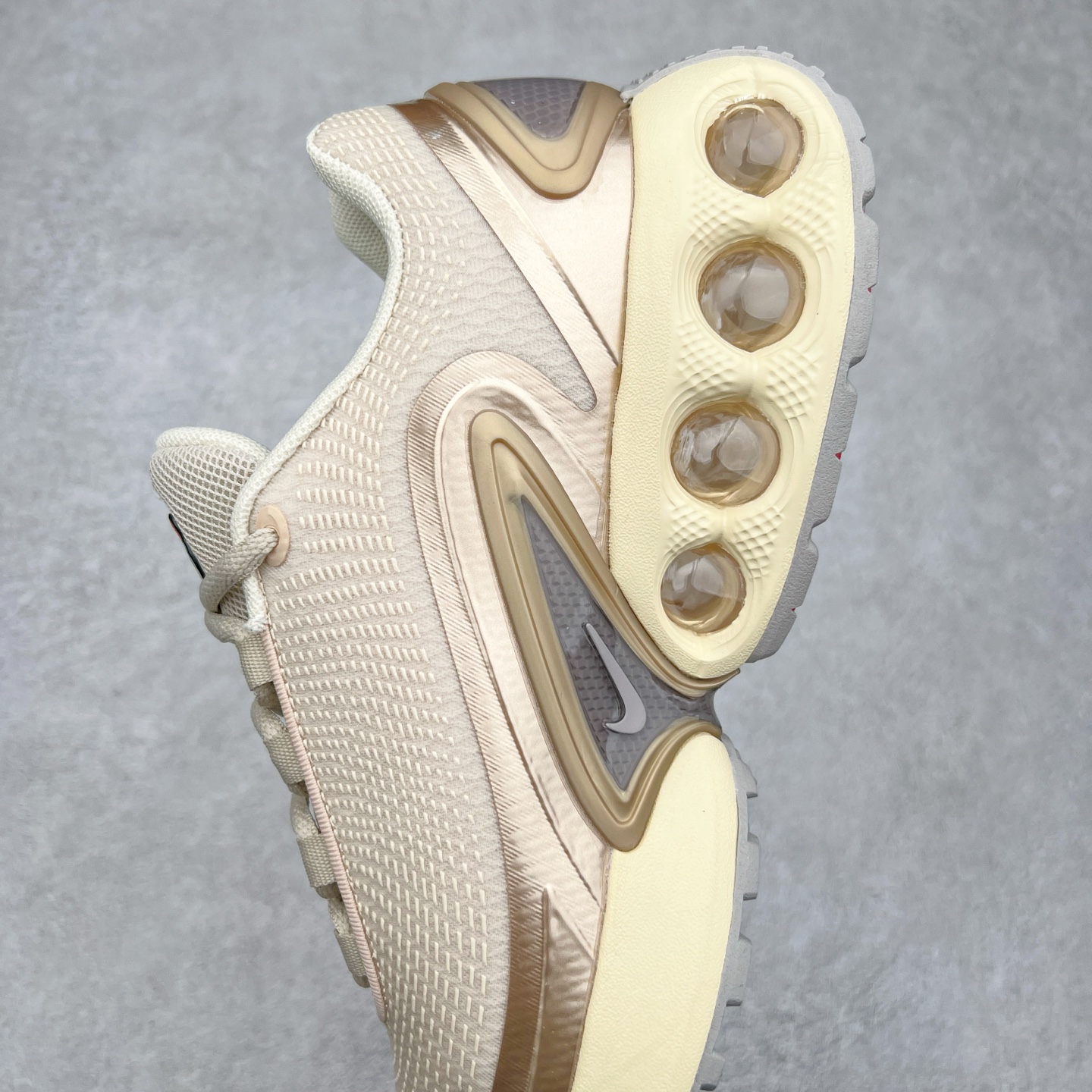 Air Max ND系列  低筒 跑步鞋 运动鞋 男鞋 女鞋 波鞋 米色 HV4861-200