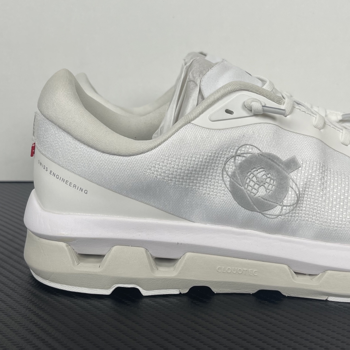 KITH 0n昂跑 Cloudzone 低筒 时尚舒适防滑耐磨  波鞋 跑步鞋 女款 男款 白色B0 3MF11130202