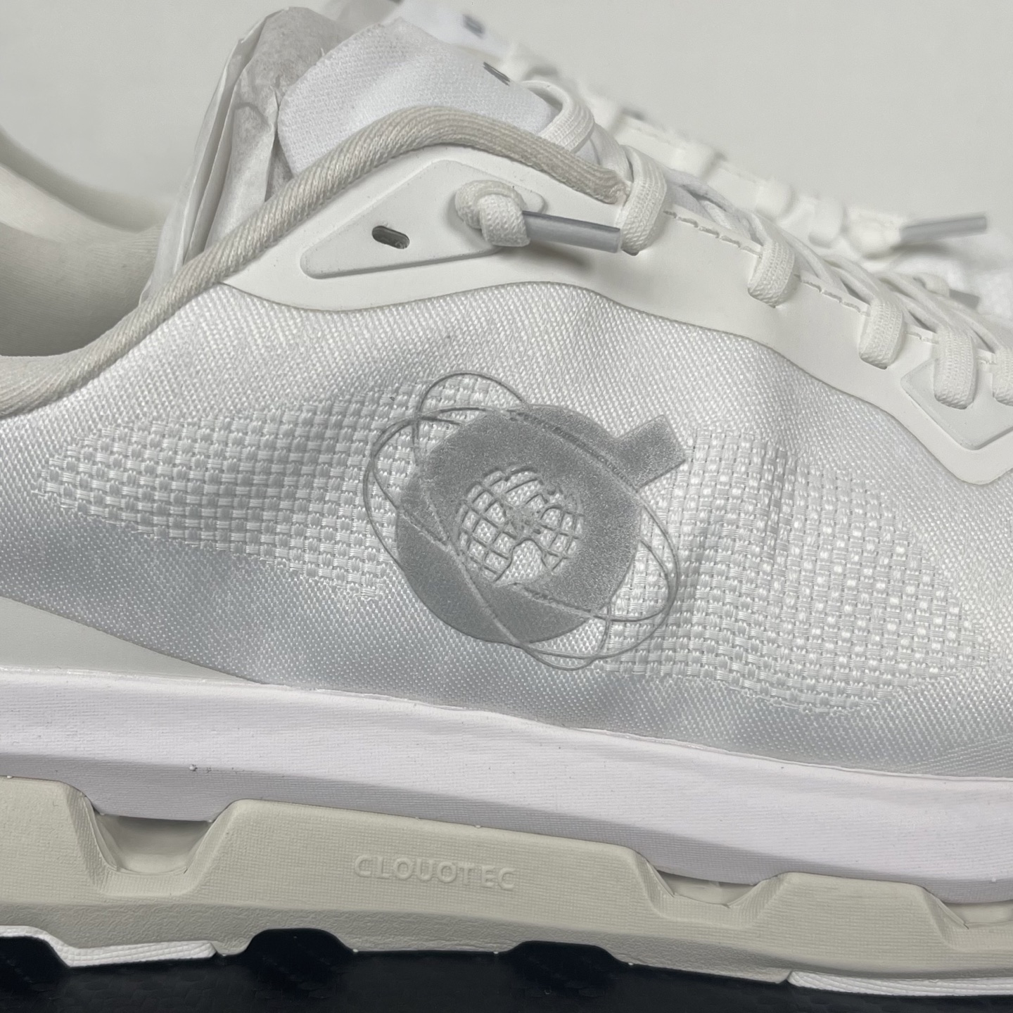 KITH 0n昂跑 Cloudzone 低筒 时尚舒适防滑耐磨  波鞋 跑步鞋 女款 男款 白色B0 3MF11130202