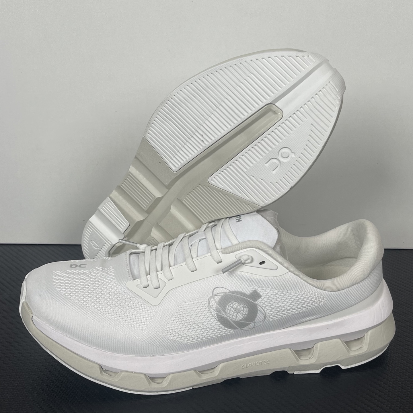 KITH 0n昂跑 Cloudzone 低筒 时尚舒适防滑耐磨  波鞋 跑步鞋 女款 男款 白色B0 3MF11130202