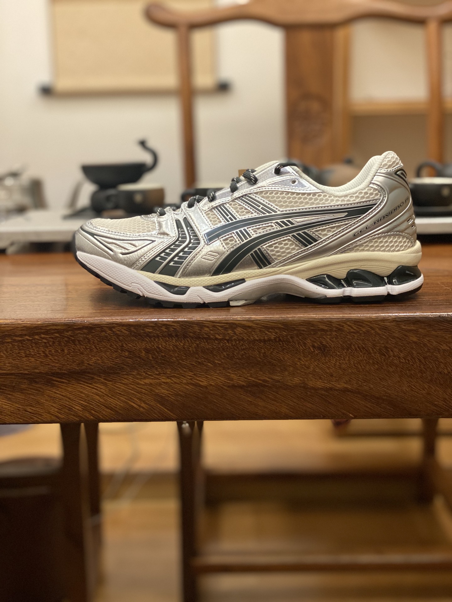 新版KITH ASICS GEL-KAYANO K14 亚瑟士  低筒 减震 户外 运动鞋 跑步鞋  休闲鞋 板鞋 男女同款  银米黑 1203A566-100