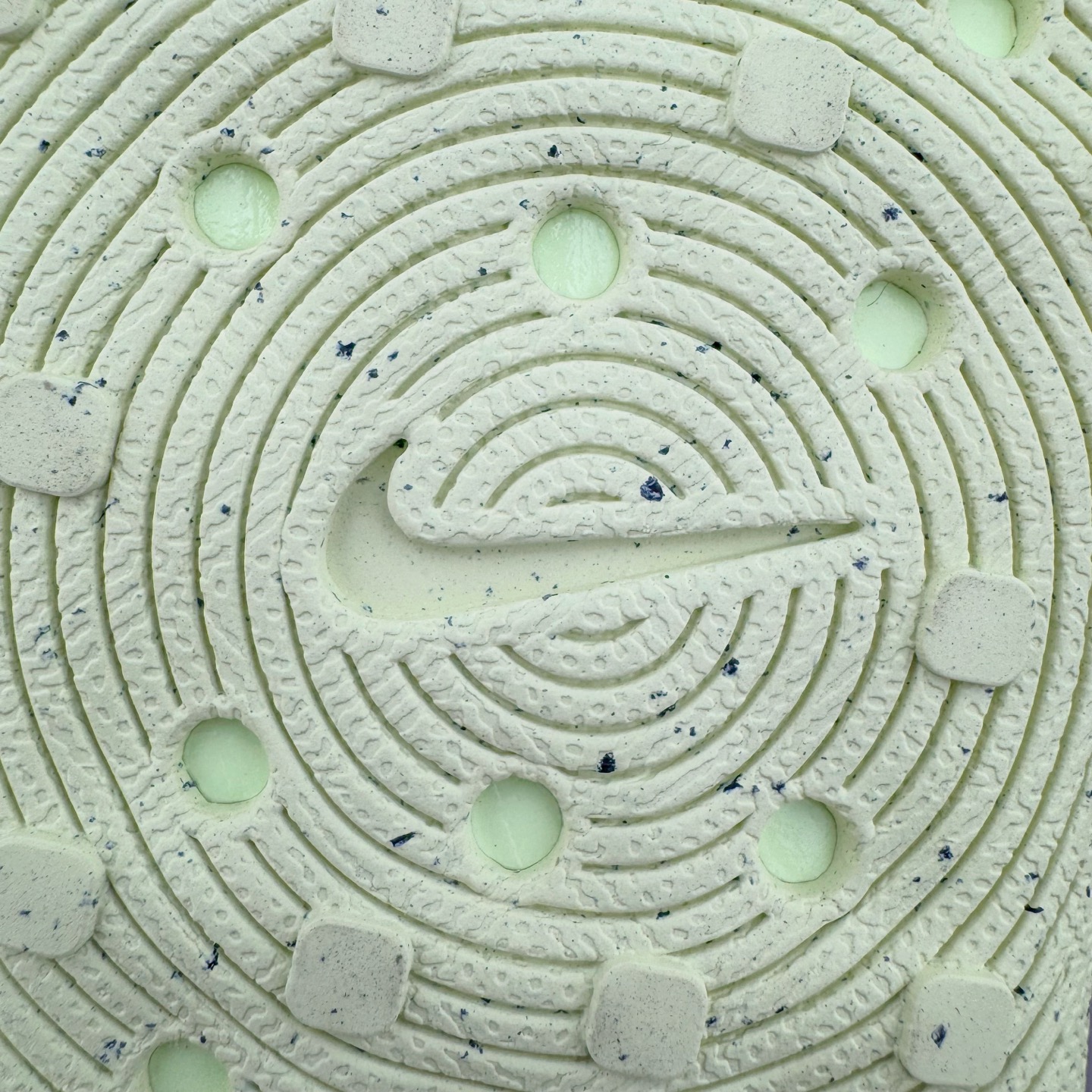 正确复合底 Nike Reactx Rejuven8 洞洞鞋 简约舒适  室外拖鞋 男女同款 绿色 HV5062-700