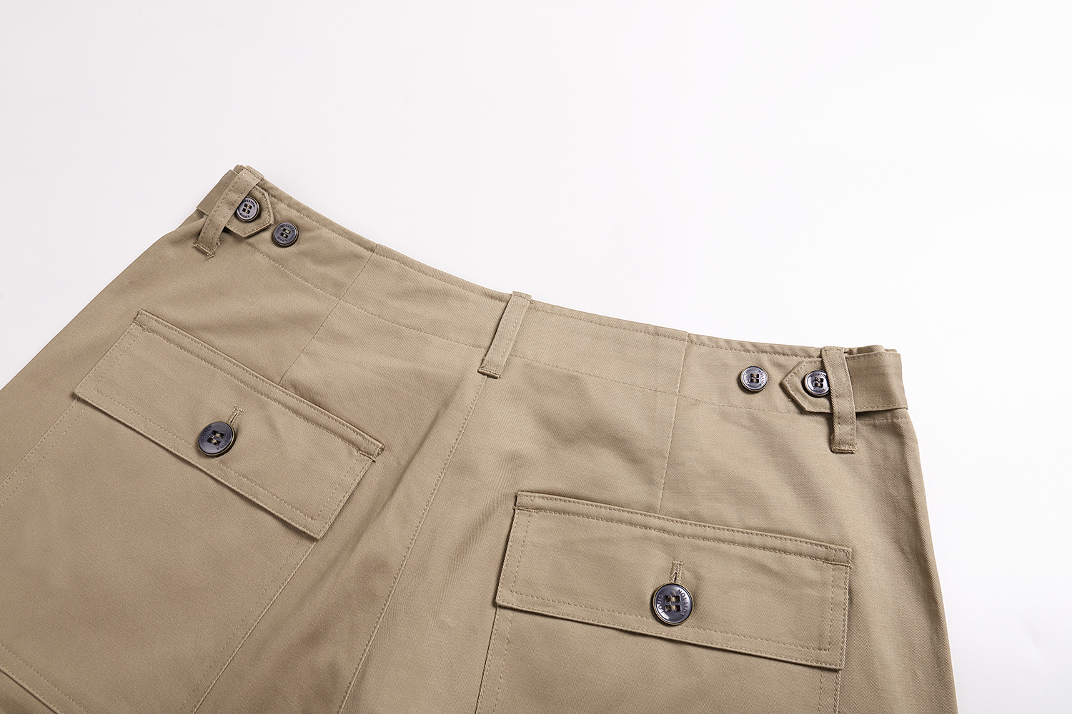 LOUIS VUITTON 路易威登 LV 贴标logo  短裤  休闲裤 裤子 五分裤 卡其A5 1AHDD7