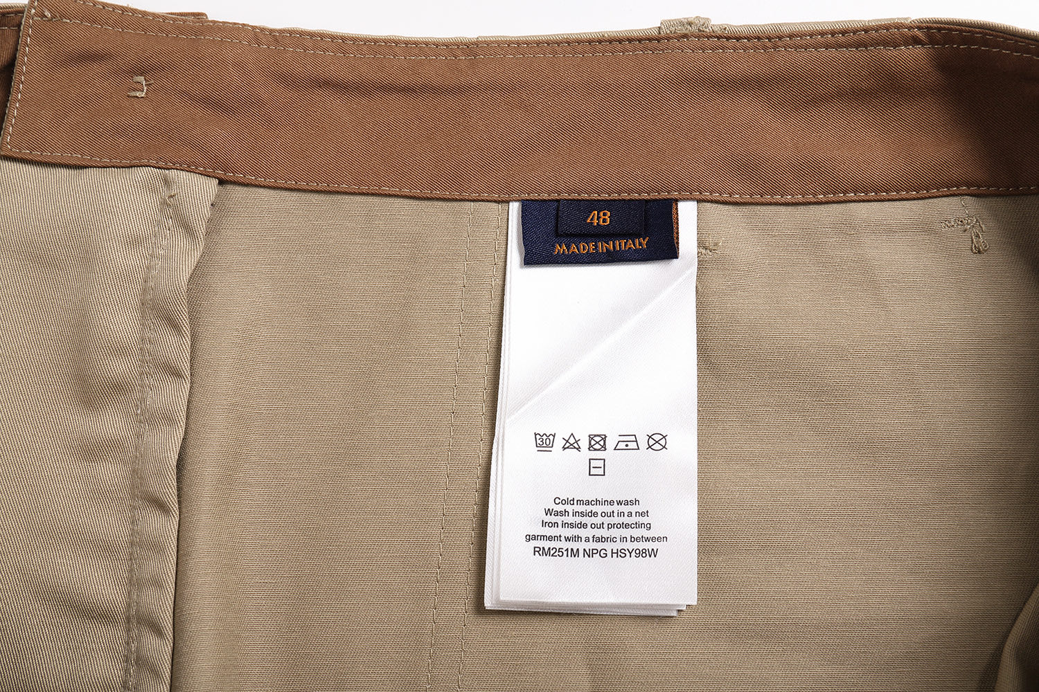 LOUIS VUITTON 路易威登 LV 贴标logo  短裤  休闲裤 裤子 五分裤 卡其A5 1AHDD7