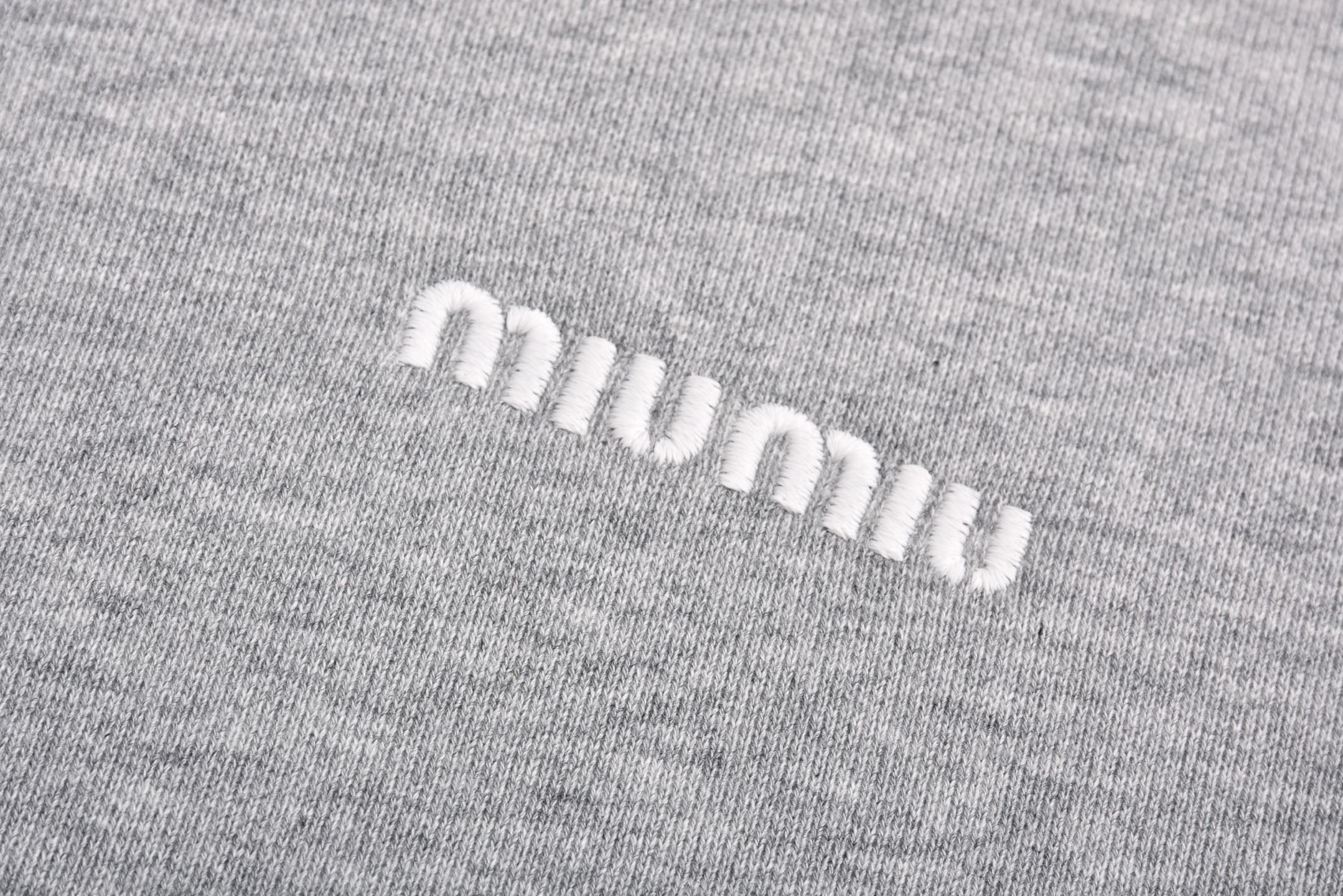 MIU MIU 缪缪小LOGO 刺绣拉链 长袖 外套卫衣 灰色B5 MJL042-13UK-F0031-S-OOO