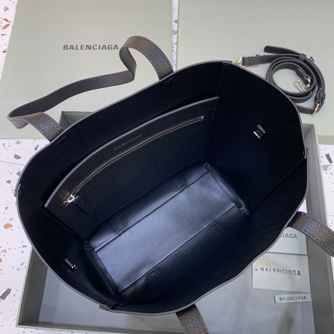 Balenciag Tote 巴黎世家 托特 皮革 牛皮 时尚 手机包 单肩包 斜跨 手提包 腰包 男女同款 黑色 551812D6W2N1000/551810-K9HBN-1090/551815D6W2N1000