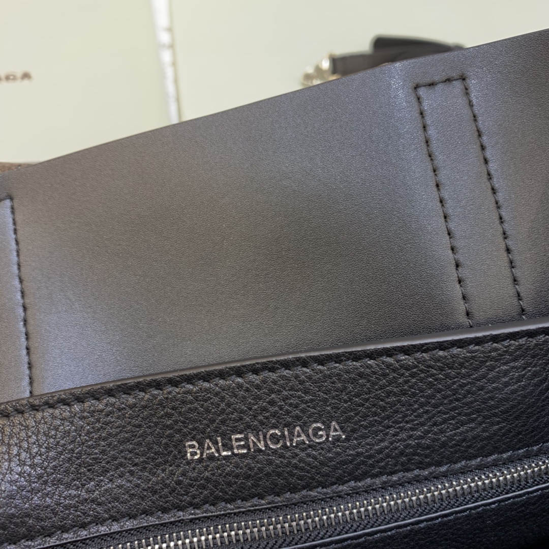 Balenciag Tote 巴黎世家 托特 皮革 牛皮 时尚 手机包 单肩包 斜跨 手提包 腰包 男女同款 黑色 551812D6W2N1000/551810-K9HBN-1090/551815D6W2N1000