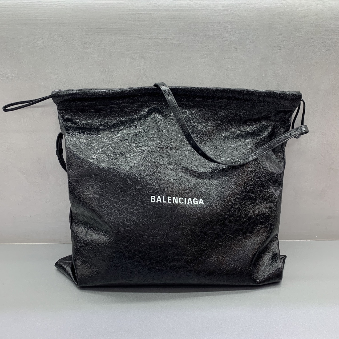 Balenciag Tote 巴黎世家 托特 皮革 牛皮 时尚 手机包 单肩包 斜跨 手提包 腰包 男女同款 灰色 8116082ABH61160 黑色8116082ABH61090