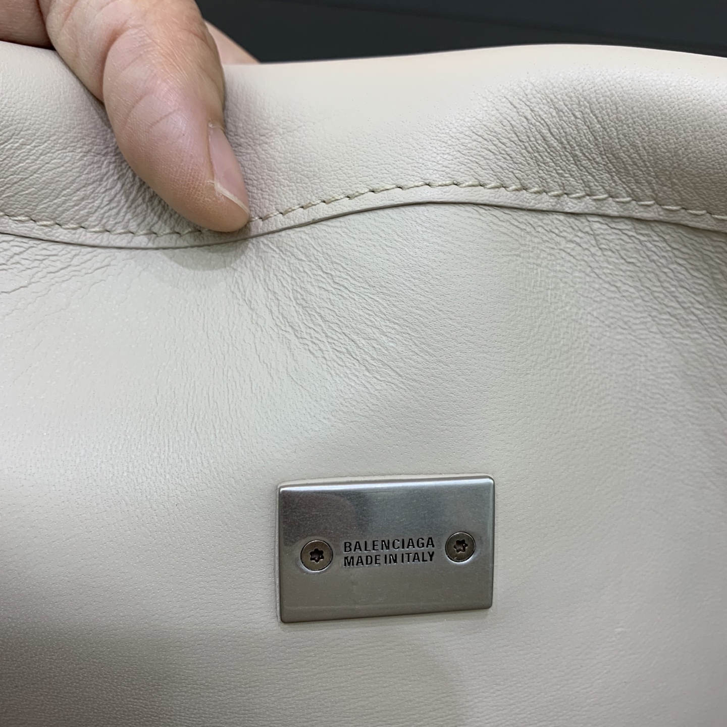 Balenciag  Bel Air 巴黎世家 皮革 牛皮 时尚 手机包 单肩包 斜跨 手提包 腰包 男女同款  六色 