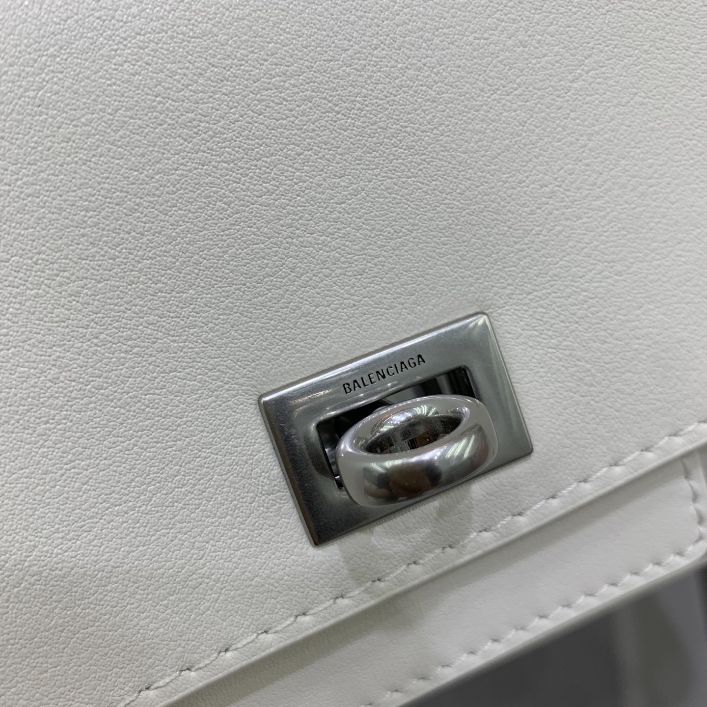 Balenciag  Bel Air 巴黎世家 皮革 牛皮 时尚 手机包 单肩包 斜跨 手提包 腰包 男女同款  六色 