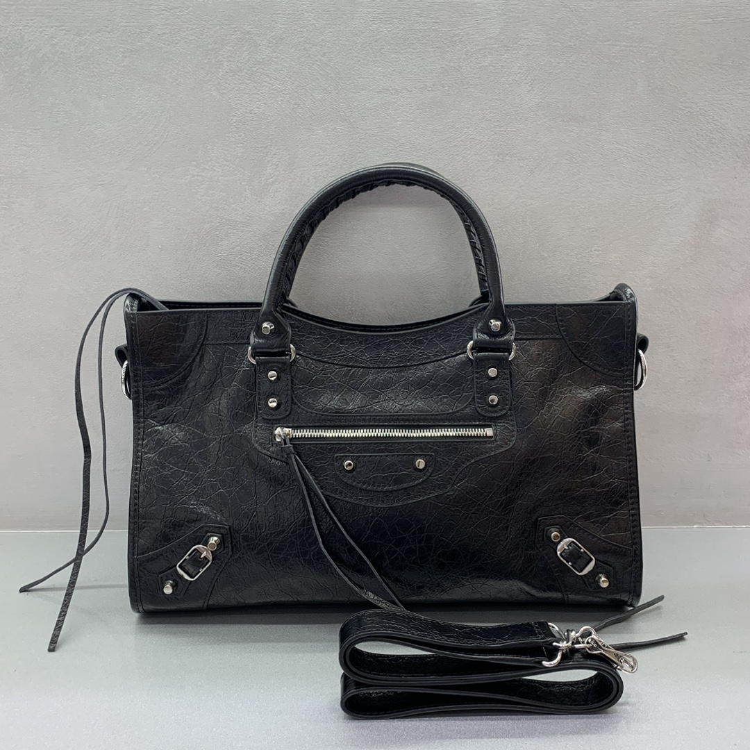 Balenciag  𝗟𝗘 𝗖𝗜𝗧𝗬 巴黎世家 邮差 皮革 牛皮 时尚 手机包 单肩包 斜跨 手提包 腰包 男女同款  黑色 四个尺寸