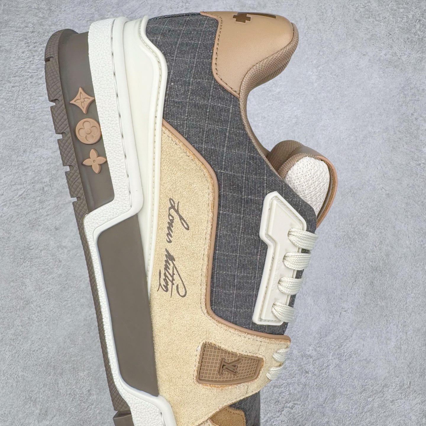 Louis Vuitton  LV Trainer 路易威登 低筒 休闲鞋 板鞋 运动鞋 男鞋 女鞋 棕色1AHTFL