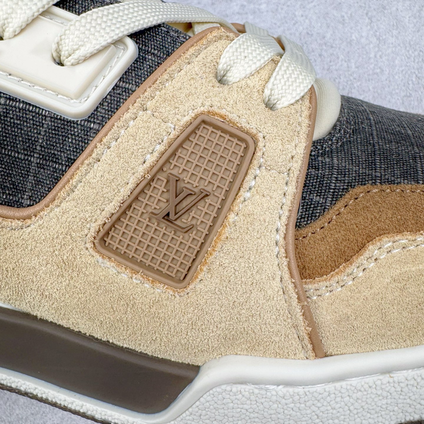 Louis Vuitton  LV Trainer 路易威登 低筒 休闲鞋 板鞋 运动鞋 男鞋 女鞋 棕色1AHTFL