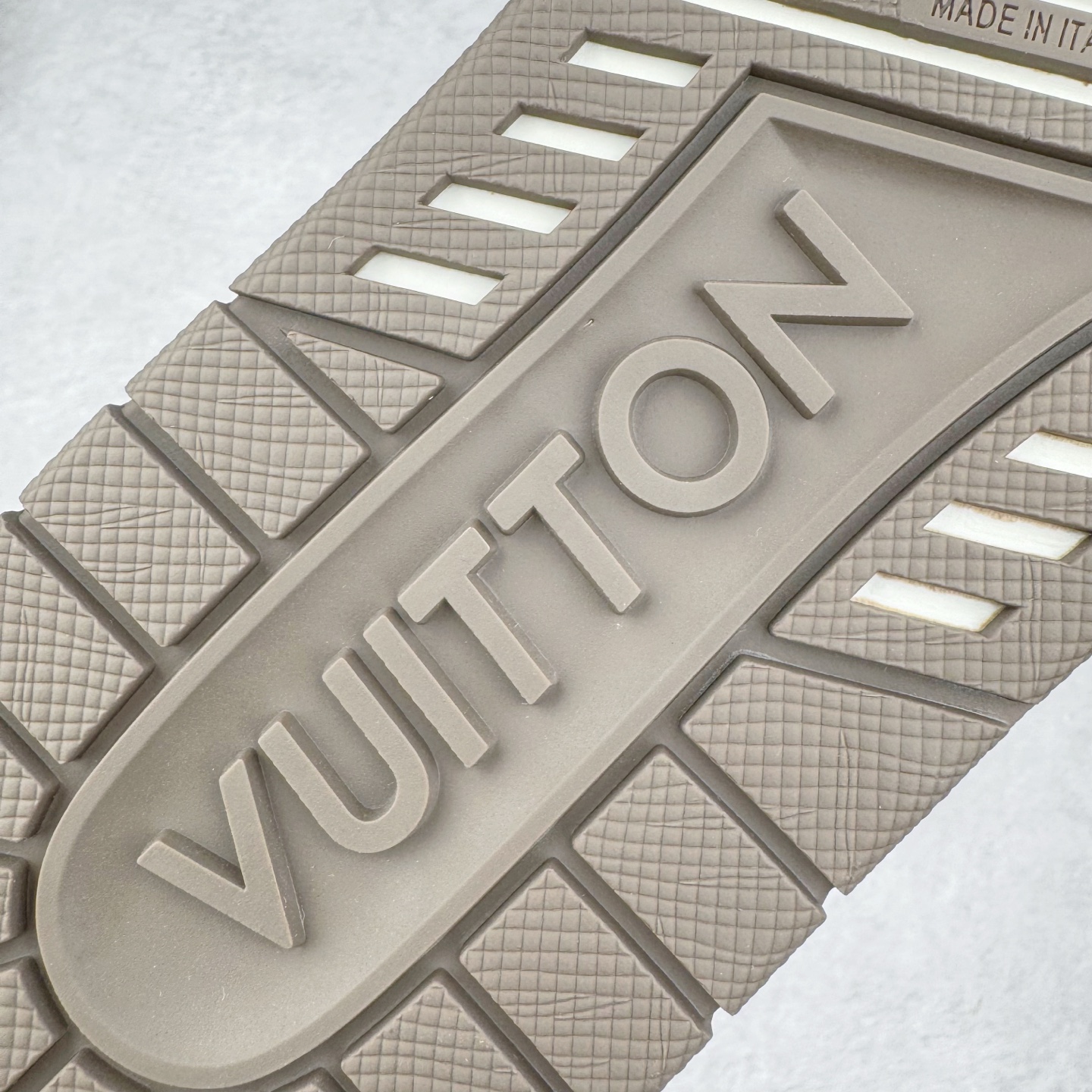 Louis Vuitton  LV Trainer 路易威登 低筒 休闲鞋 板鞋 运动鞋 男鞋 女鞋 棕色1AHTFL