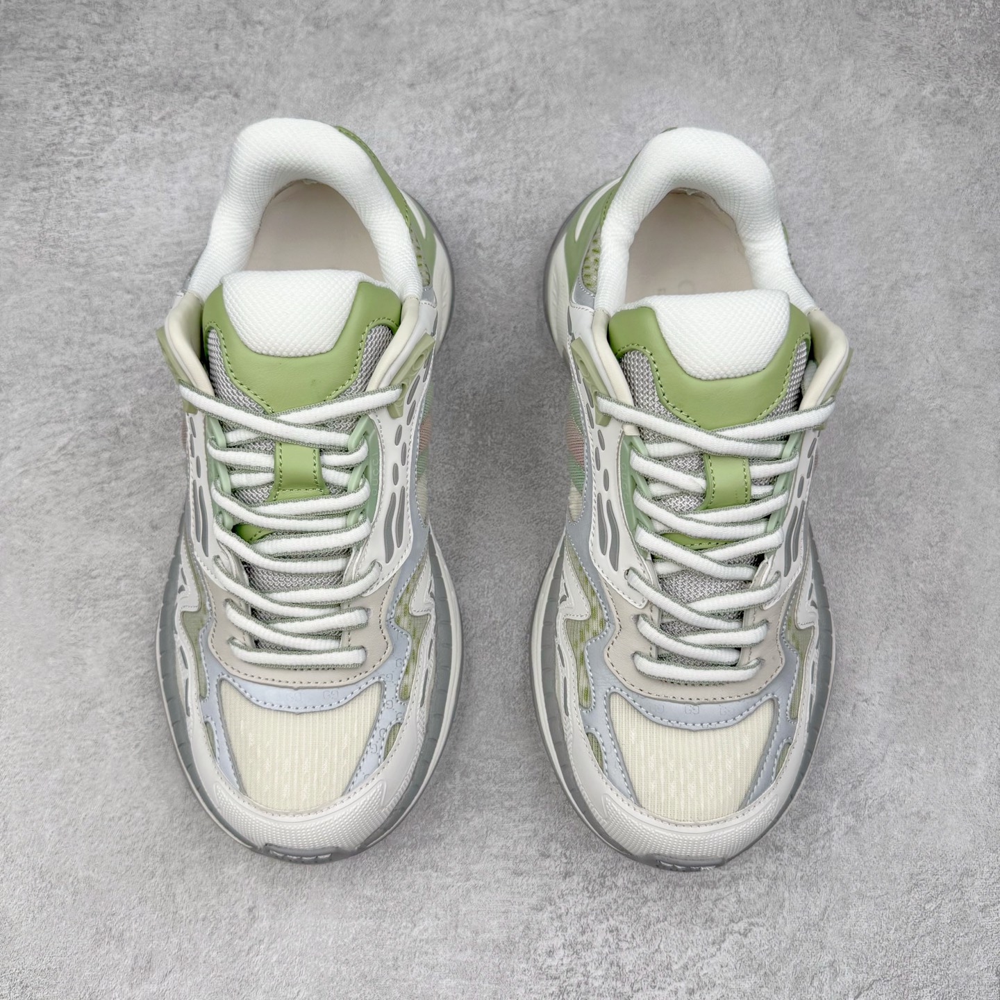 GUCCI古驰 2.0 低筒 网布皮革 复古 圆头抽绳  生活休闲鞋 男款 女款 灰白色 绿色 816489 FAD5T 8756