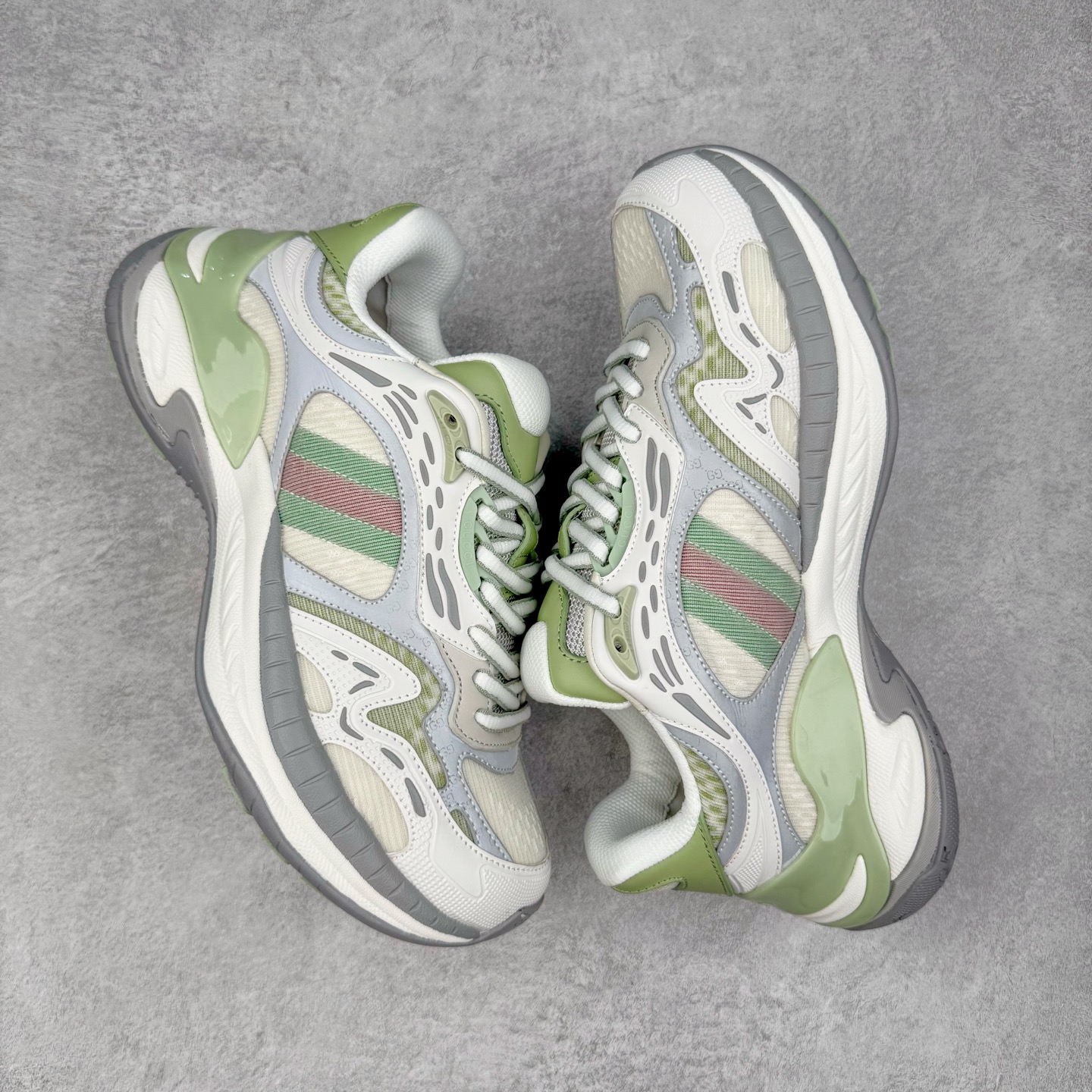 GUCCI古驰 2.0 低筒 网布皮革 复古 圆头抽绳  生活休闲鞋 男款 女款 灰白色 绿色 816489 FAD5T 8756