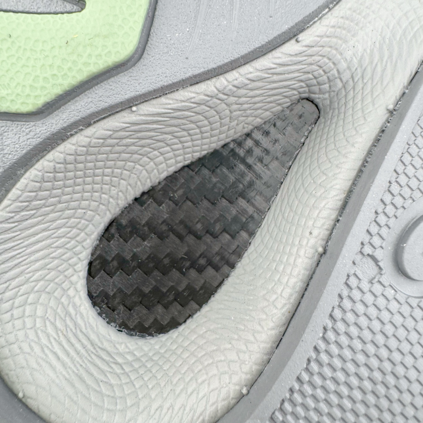 GUCCI古驰 2.0 低筒 网布皮革 复古 圆头抽绳  生活休闲鞋 男款 女款 灰白色 绿色 816489 FAD5T 8756