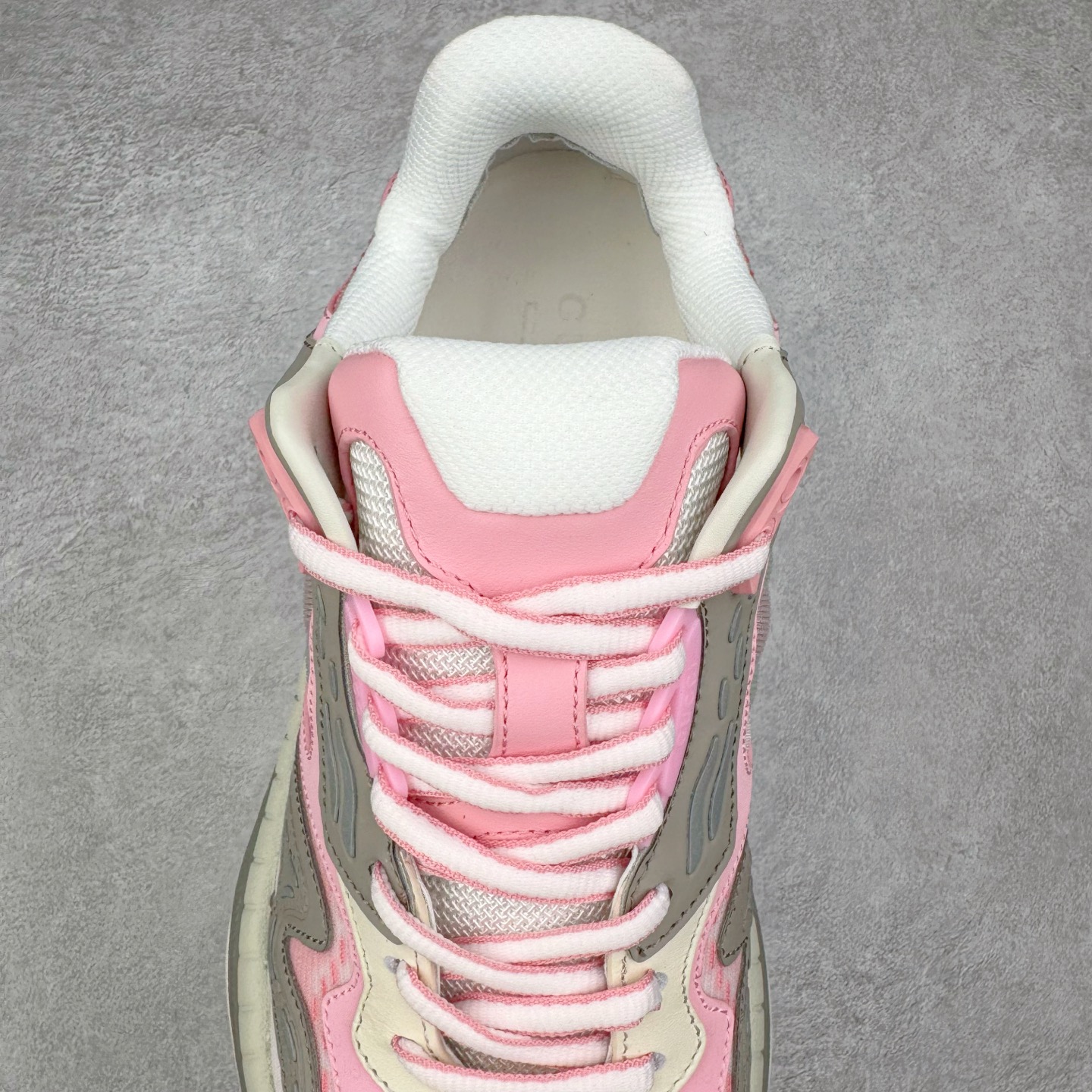 GUCCI古驰 2.0 低筒 网布皮革 复古 圆头抽绳  生活休闲鞋 男款 女款 灰白色 绿色 816489 FAD5T 8756