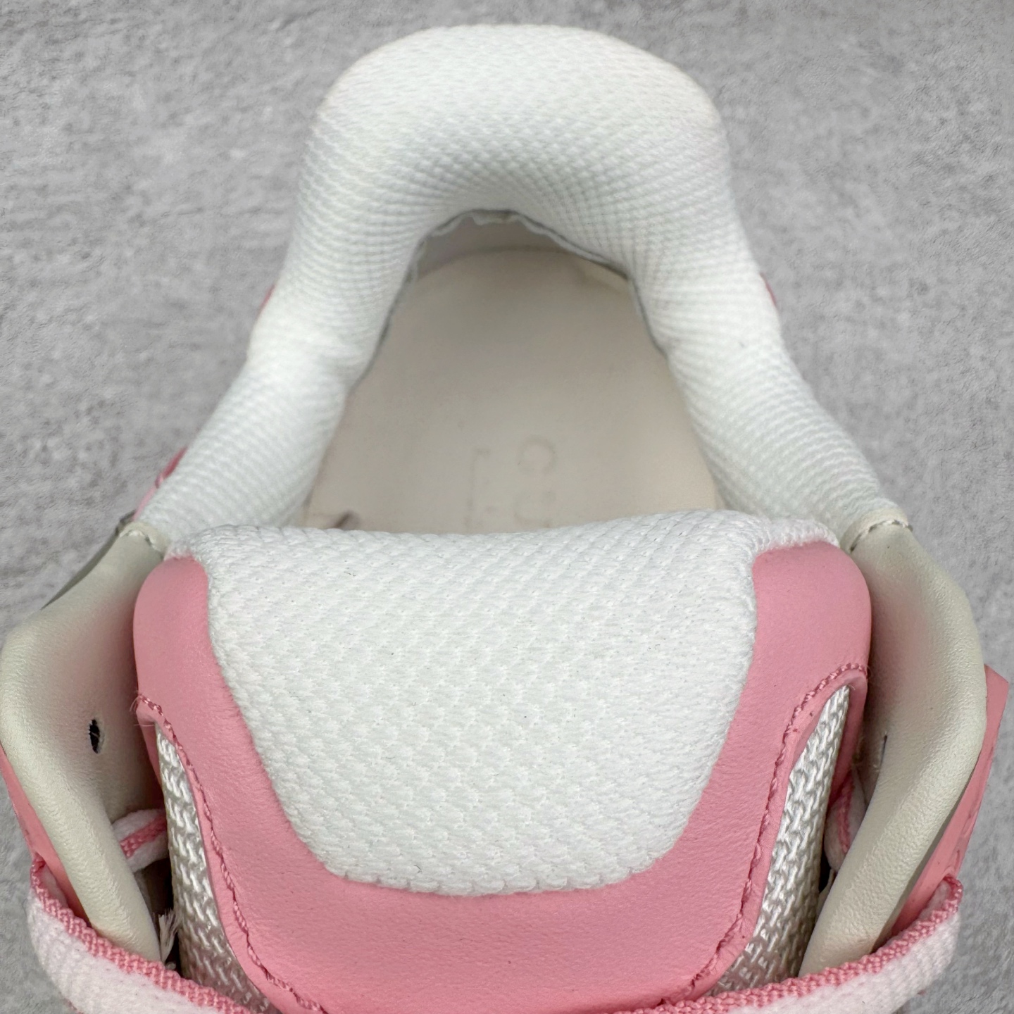 GUCCI古驰 2.0 低筒 网布皮革 复古 圆头抽绳  生活休闲鞋 男款 女款 灰白色 绿色 816489 FAD5T 8756