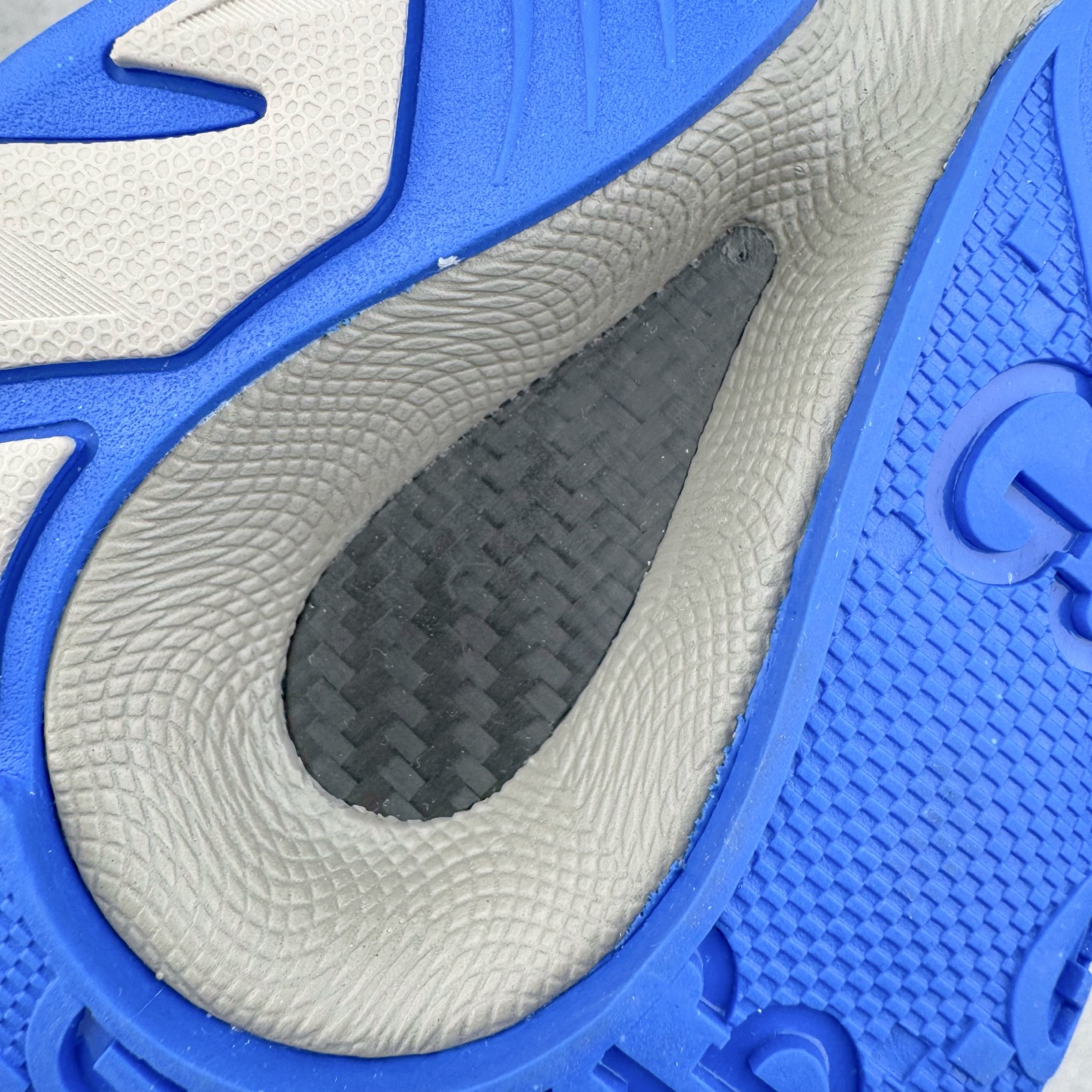 GUCCI古驰 2.0 低筒 网布皮革 复古 圆头抽绳  生活休闲鞋 男款 女款 灰白色 灰蓝色 814040 FAD5T 8753