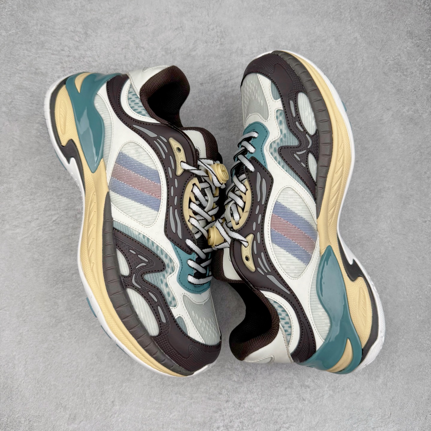 GUCCI古驰 2.0 低筒 网布皮革 复古 圆头抽绳  生活休闲鞋 男款 女款 灰白色 灰棕色 814040 FAD5T 9063