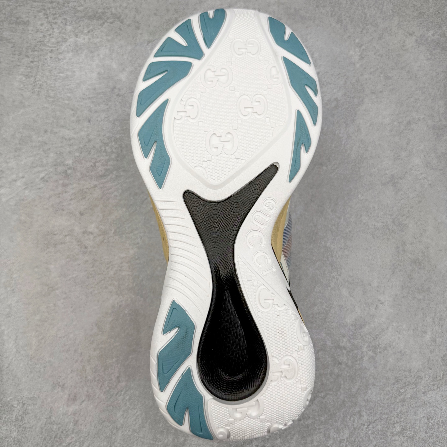 GUCCI古驰 2.0 低筒 网布皮革 复古 圆头抽绳  生活休闲鞋 男款 女款 灰白色 灰棕色 814040 FAD5T 9063