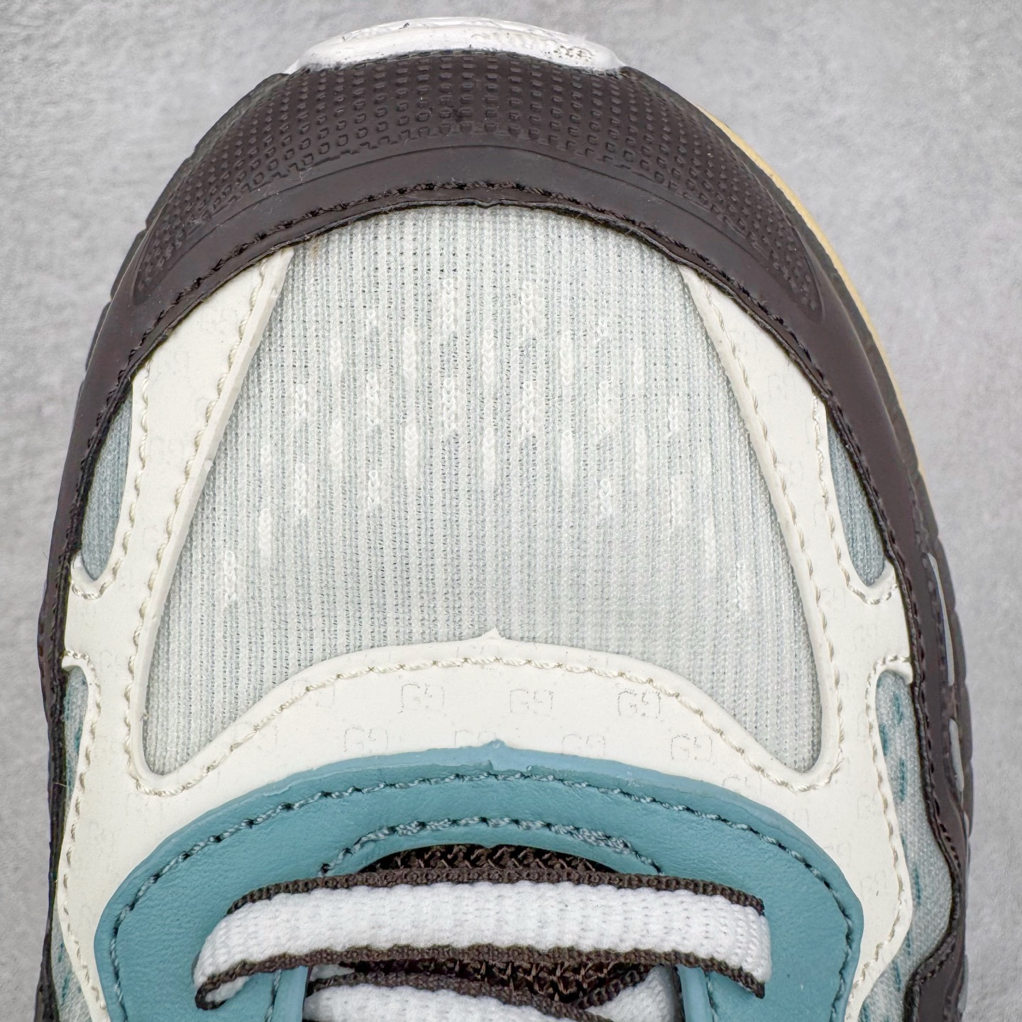 GUCCI古驰 2.0 低筒 网布皮革 复古 圆头抽绳  生活休闲鞋 男款 女款 灰白色 灰棕色 814040 FAD5T 9063