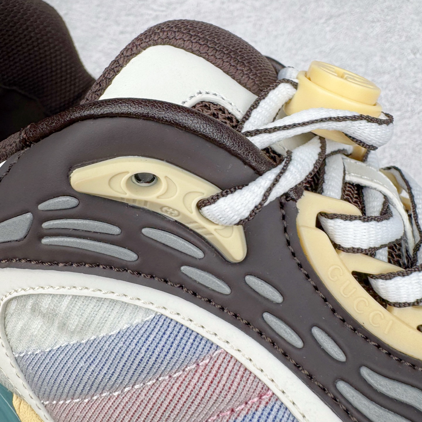 GUCCI古驰 2.0 低筒 网布皮革 复古 圆头抽绳  生活休闲鞋 男款 女款 灰白色 灰棕色 814040 FAD5T 9063