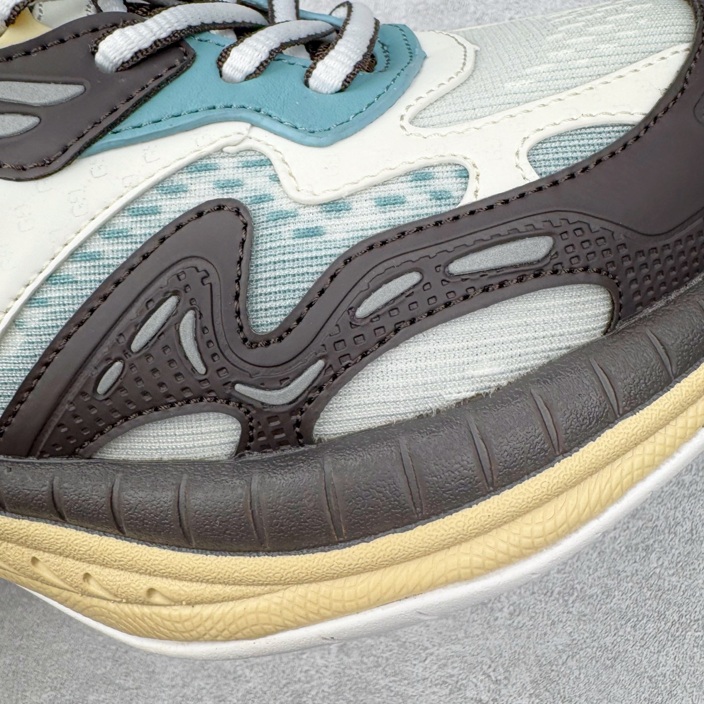 GUCCI古驰 2.0 低筒 网布皮革 复古 圆头抽绳  生活休闲鞋 男款 女款 灰白色 灰棕色 814040 FAD5T 9063