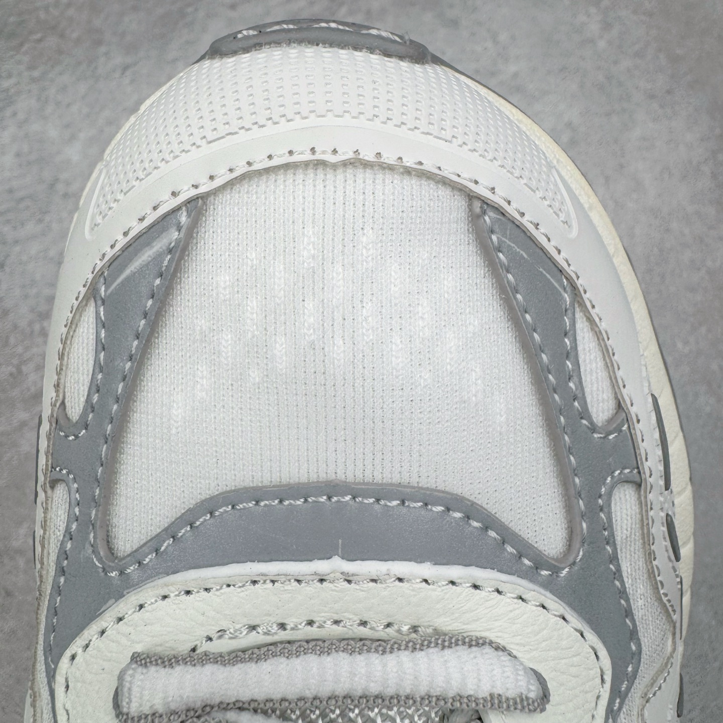 GUCCI古驰 2.0 低筒 网布皮革 复古 圆头抽绳  生活休闲鞋 男款 女款 灰白色 灰色 814040 FAD6Q 8745