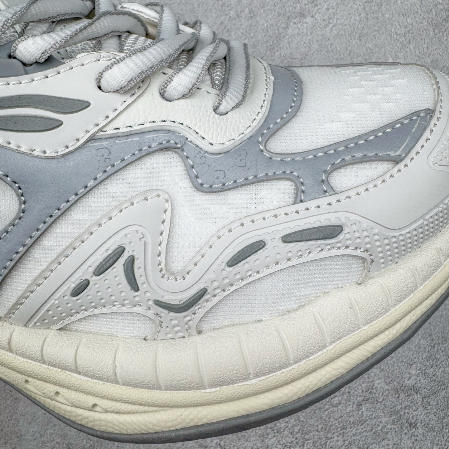 GUCCI古驰 2.0 低筒 网布皮革 复古 圆头抽绳  生活休闲鞋 男款 女款 灰白色 灰色 814040 FAD6Q 8745