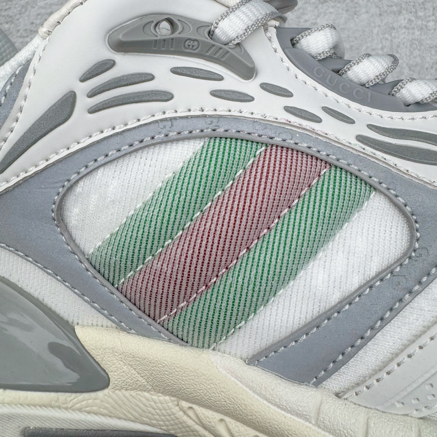 GUCCI古驰 2.0 低筒 网布皮革 复古 圆头抽绳  生活休闲鞋 男款 女款 灰白色 灰色 814040 FAD6Q 8745