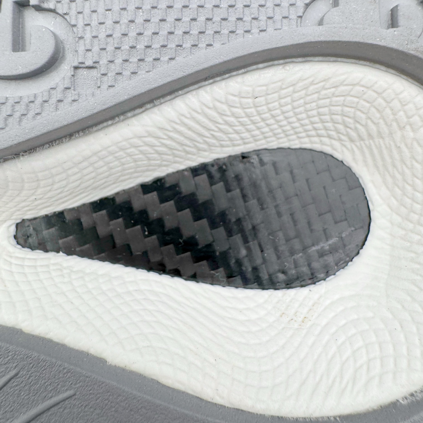 GUCCI古驰 2.0 低筒 网布皮革 复古 圆头抽绳  生活休闲鞋 男款 女款 灰白色 灰色 814040 FAD6Q 8745