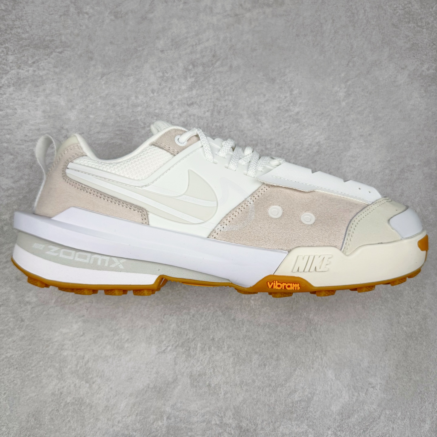 SacaixNike Zegamadome SP 联名款 解构 低筒 复古休闲鞋 跑步鞋 板鞋 男鞋 女鞋  波鞋 白色 HQ8618-100