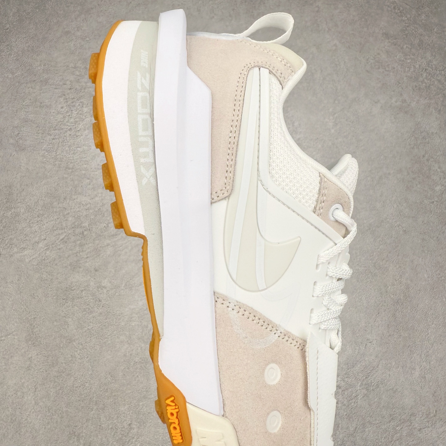 SacaixNike Zegamadome SP 联名款 解构 低筒 复古休闲鞋 跑步鞋 板鞋 男鞋 女鞋  波鞋 白色 HQ8618-100