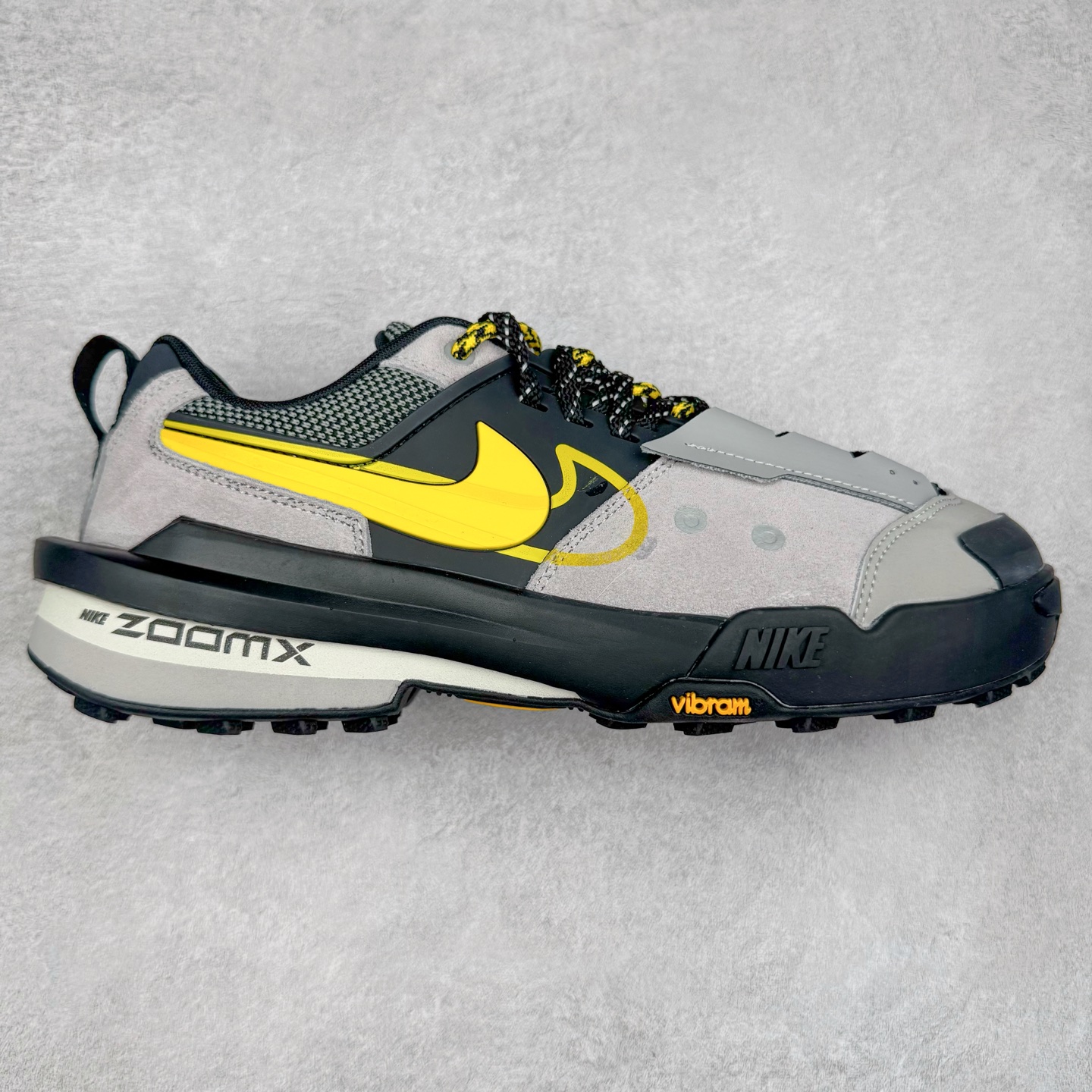 SacaixNike Zegamadome SP 联名款 解构 低筒 复古休闲鞋 跑步鞋 板鞋 男鞋 女鞋  波鞋 黑灰色 HQ8618-002