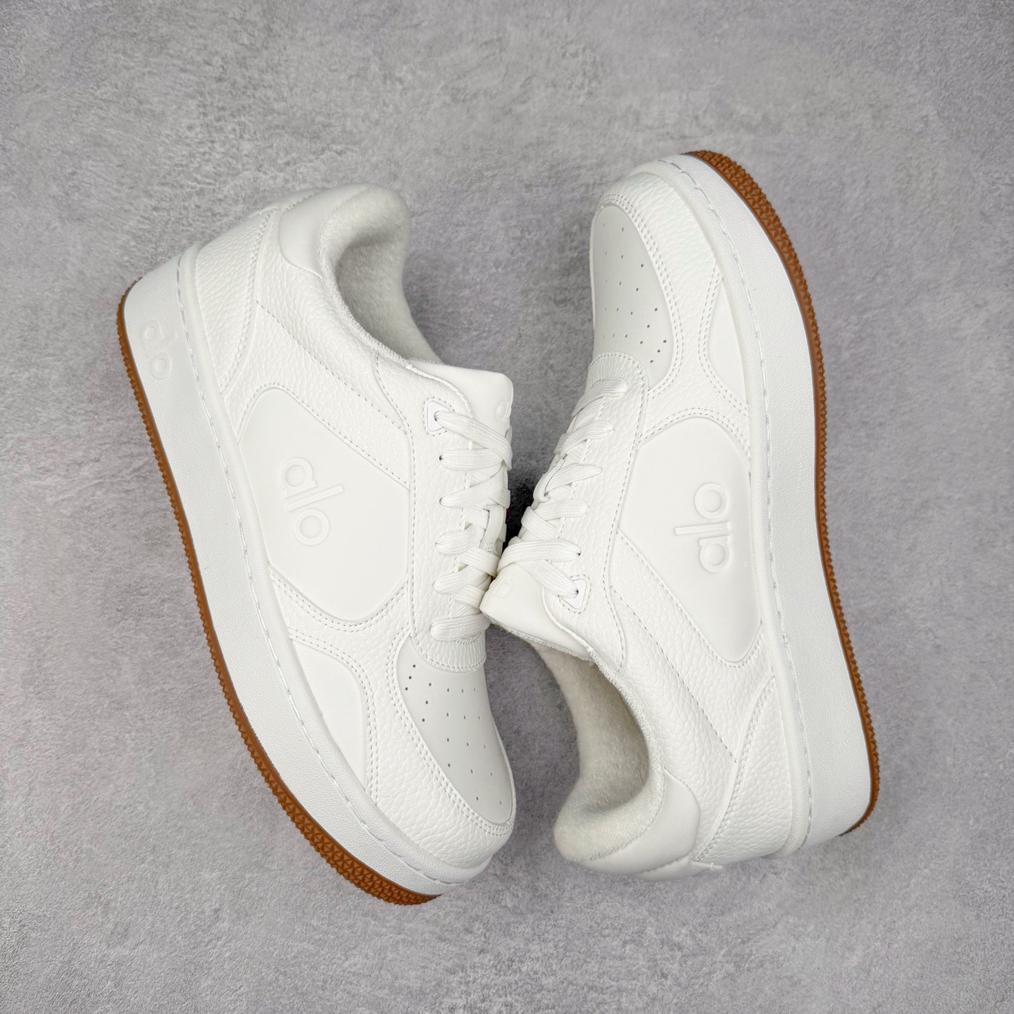  alo yoga Recovery Mode 舒适简约 防滑耐磨 低帮 板鞋 男女同款 波鞋  白色 A0685U