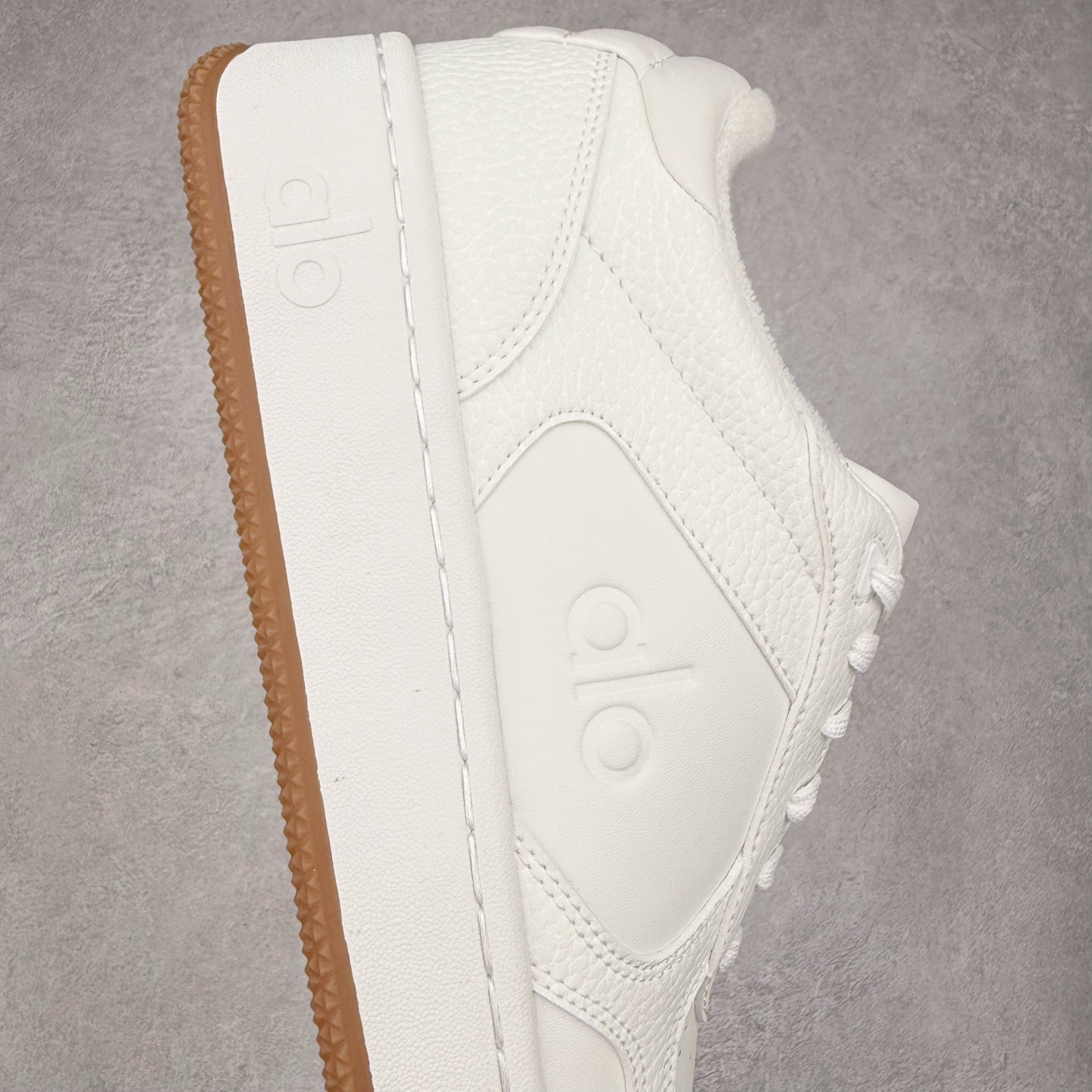  alo yoga Recovery Mode 舒适简约 防滑耐磨 低帮 板鞋 男女同款 波鞋  白色 A0685U