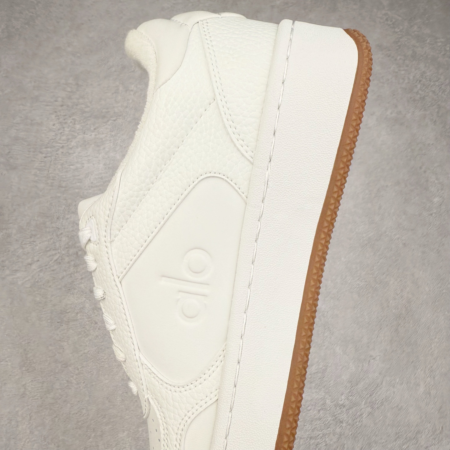  alo yoga Recovery Mode 舒适简约 防滑耐磨 低帮 板鞋 男女同款 波鞋  白色 A0685U