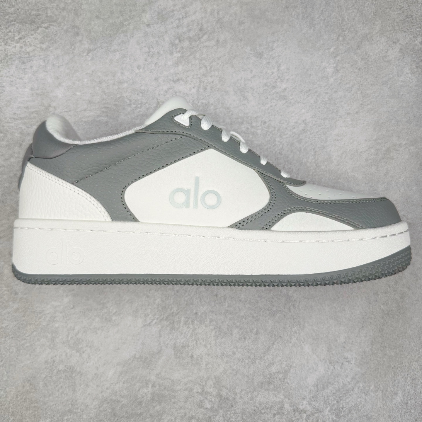 alo yoga Recovery Mode 低筒 舒适简约 防滑耐磨 板鞋 男女同款 波鞋 白灰 A0685U-Grey/White