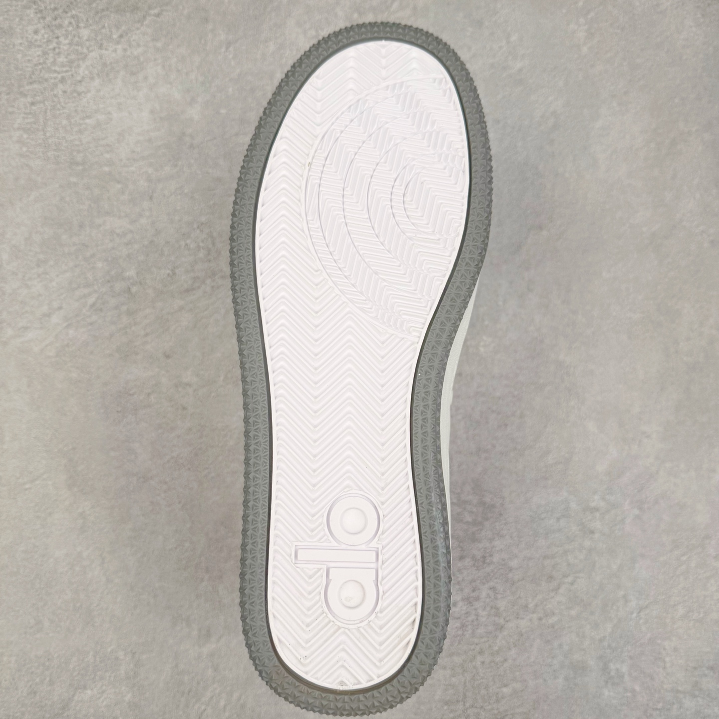 alo yoga Recovery Mode 低筒 舒适简约 防滑耐磨 板鞋 男女同款 波鞋 白灰 A0685U-Grey/White