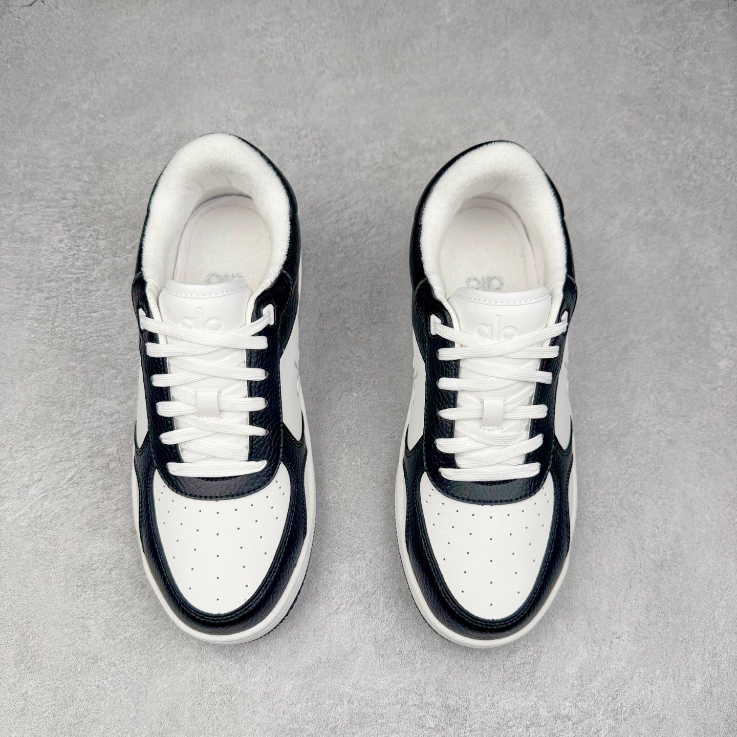  alo yoga Recovery Mode 低筒 舒适简约 防滑耐磨 板鞋 男女同款 波鞋 黑白 A0685U-Black/White