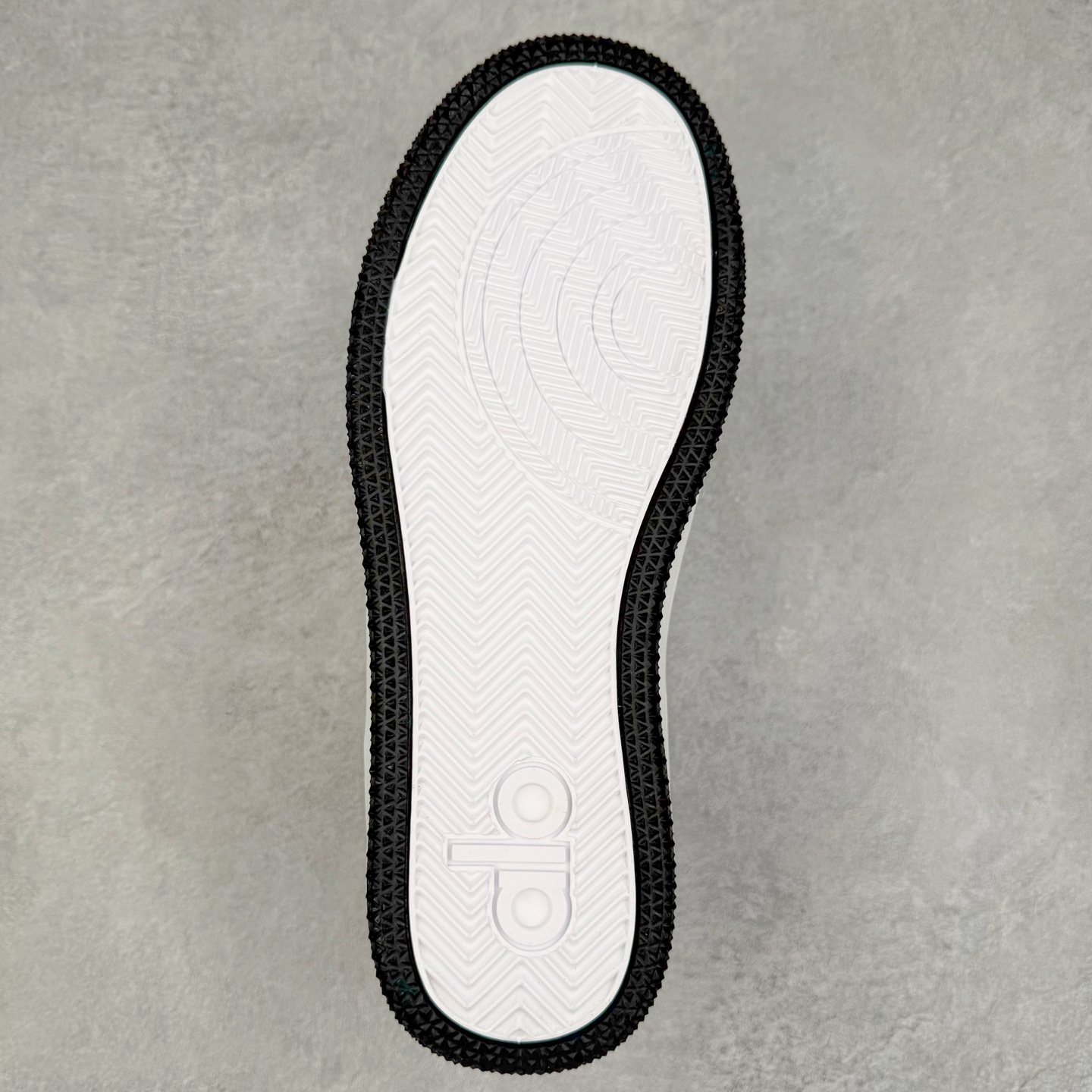  alo yoga Recovery Mode 低筒 舒适简约 防滑耐磨 板鞋 男女同款 波鞋 黑白 A0685U-Black/White