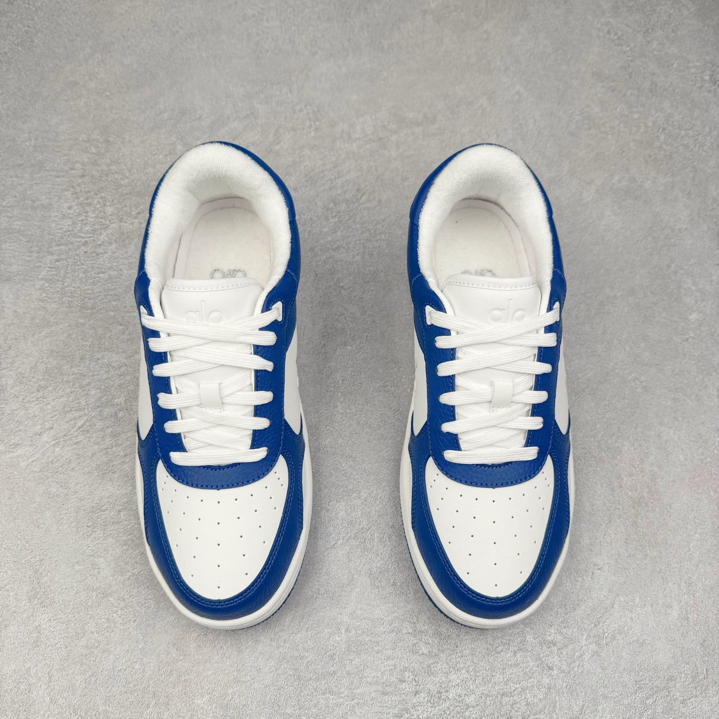  alo yoga Recovery Mode 低筒 舒适简约 防滑耐磨 板鞋 男女同款 波鞋 白蓝 A0685U-Navy/White