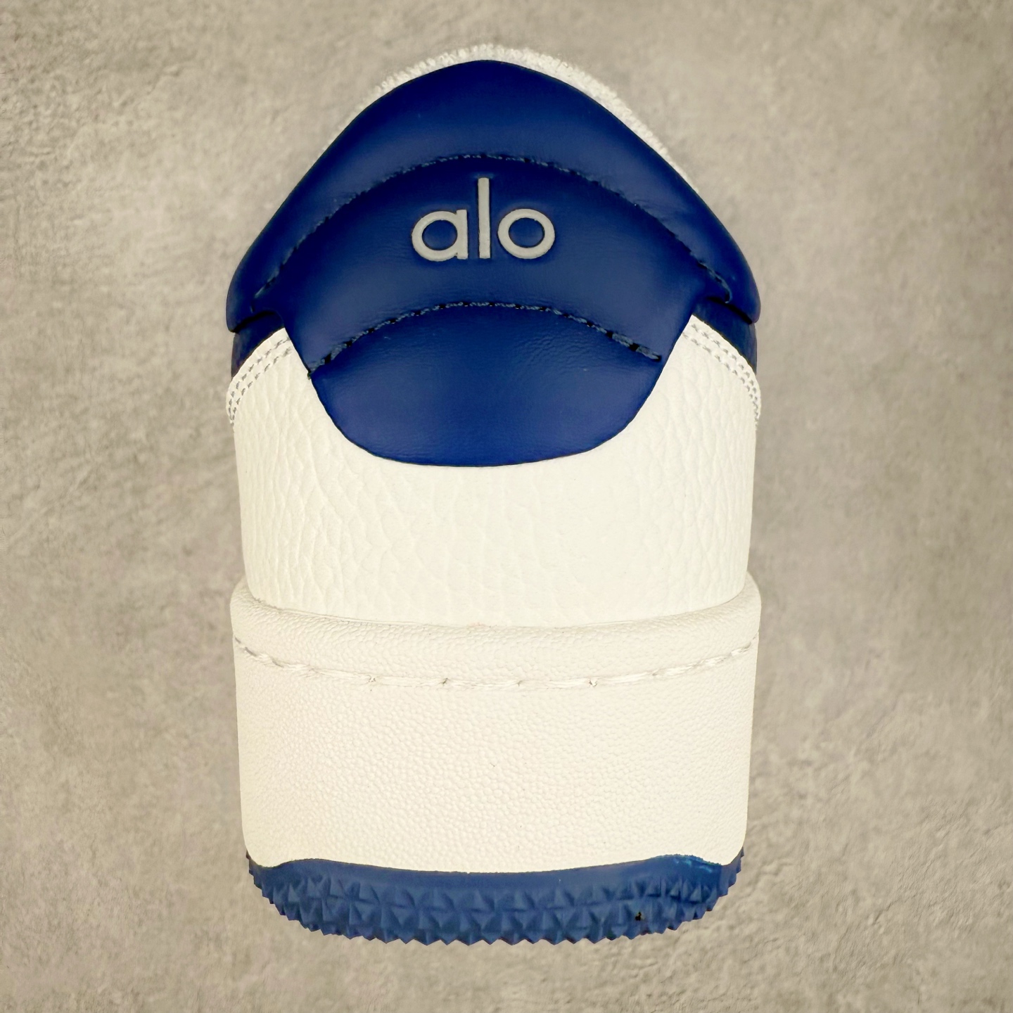  alo yoga Recovery Mode 低筒 舒适简约 防滑耐磨 板鞋 男女同款 波鞋 白蓝 A0685U-Navy/White