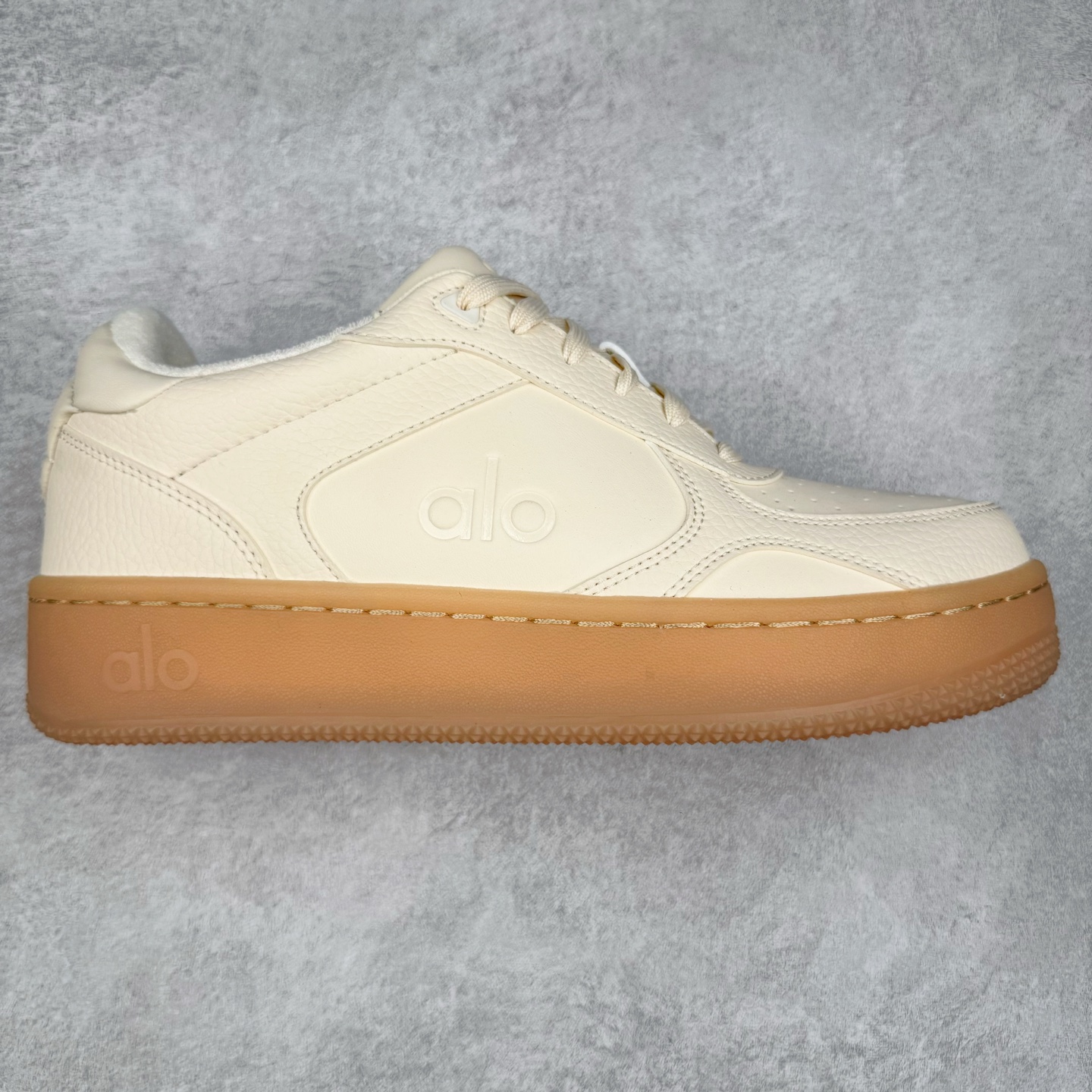  alo yoga Recovery Mode 低筒 舒适简约 防滑耐磨 板鞋 男女同款 波鞋 米色 A0685U-CLAY