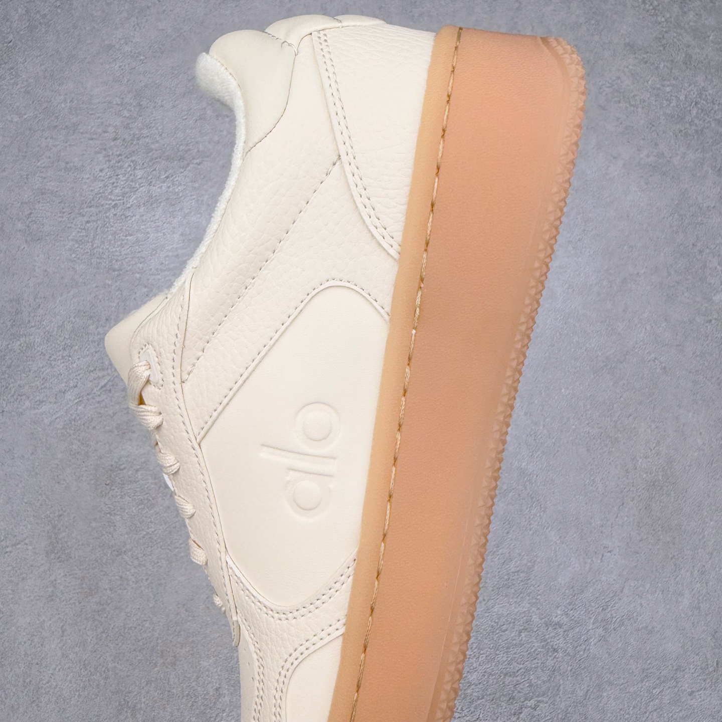  alo yoga Recovery Mode 低筒 舒适简约 防滑耐磨 板鞋 男女同款 波鞋 米色 A0685U-CLAY