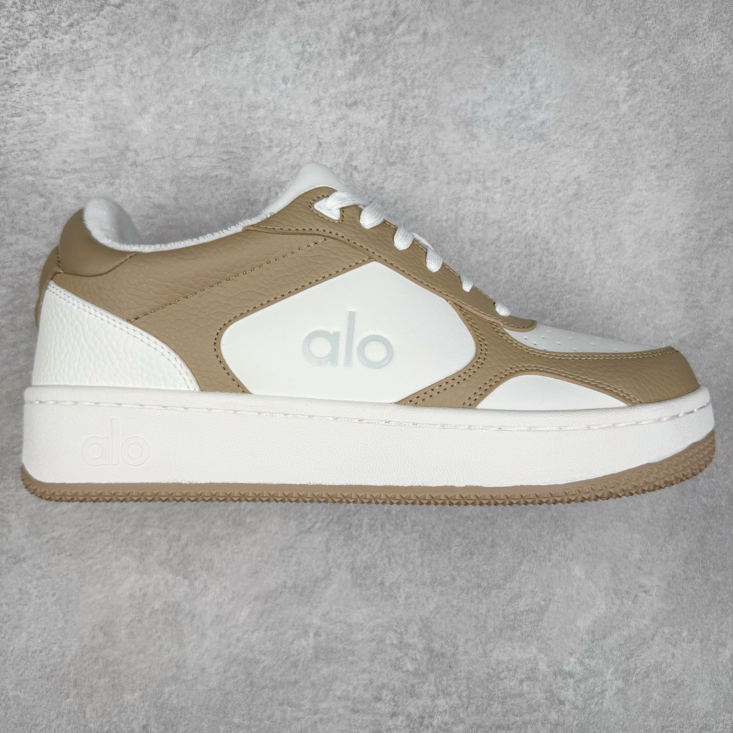 alo yoga Recovery Mode 低筒 舒适简约 防滑耐磨 板鞋 男女同款 波鞋 白粽 A0685U-Gravel/White