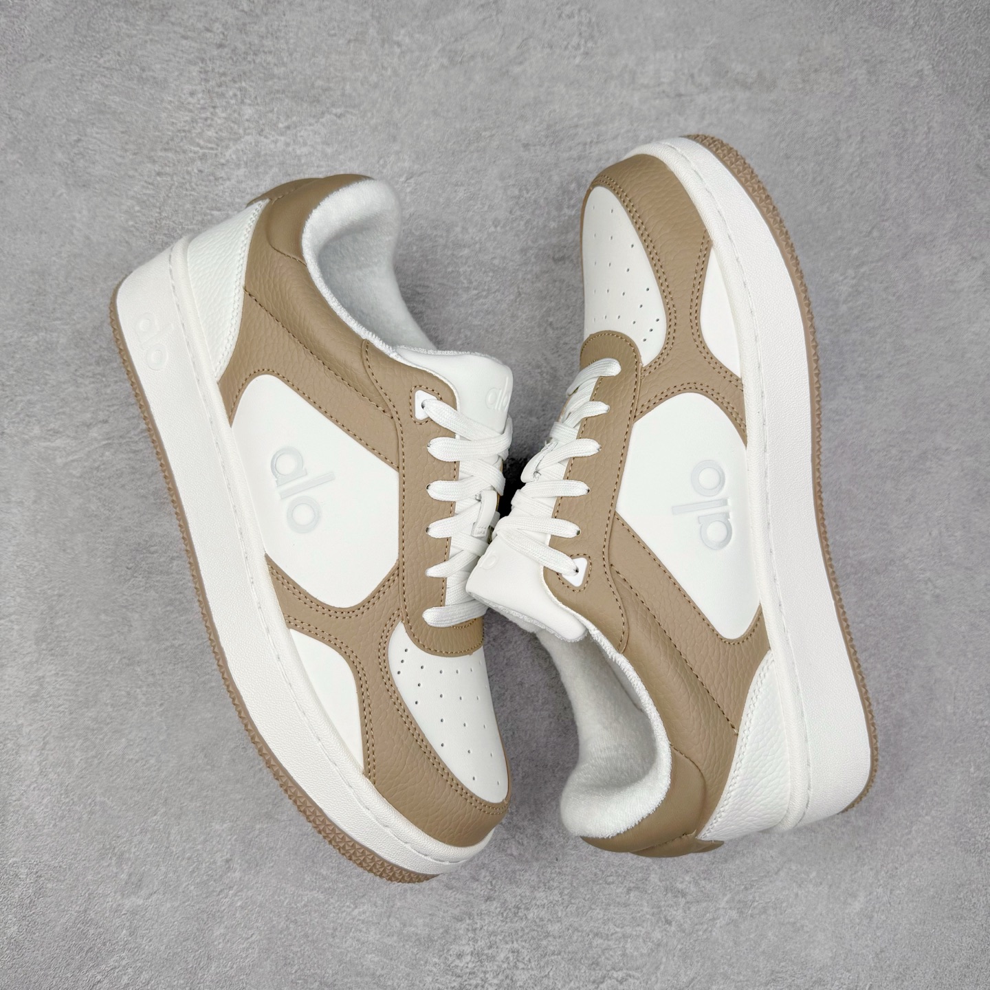 alo yoga Recovery Mode 低筒 舒适简约 防滑耐磨 板鞋 男女同款 波鞋 白粽 A0685U-Gravel/White